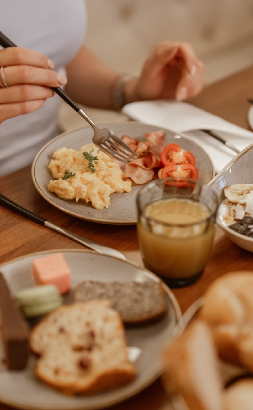 Frisch zubereitete Fr&uuml;hst&uuml;cksspezialit&auml;ten f&uuml;r jeden Geschmack