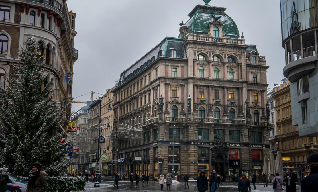 Historische Architektur im Zentrum von Wien &copy; Unsplash, Anton